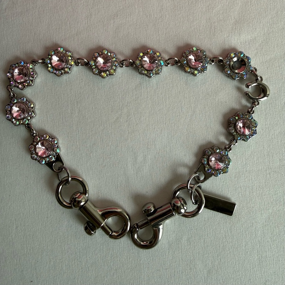 NWT Coach Teri Shoulder Bag In Signature Leather Pink/Silver Heart Charm CDA98 - Picture 12 of 15
